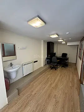 Kirayə verilir obyekt 90 m²