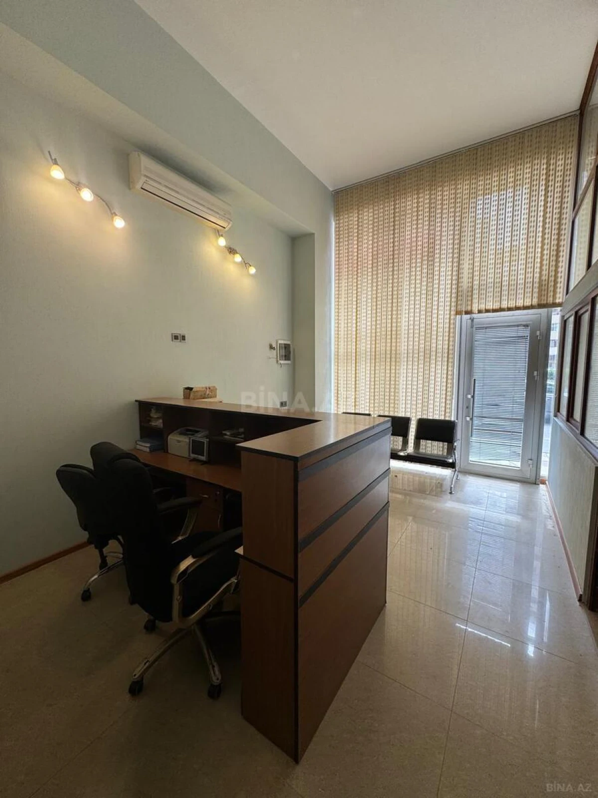 Kirayə verilir obyekt 90 m²