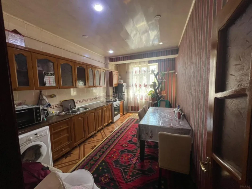 Satılır 3 otaqlı mənzil 115 m²