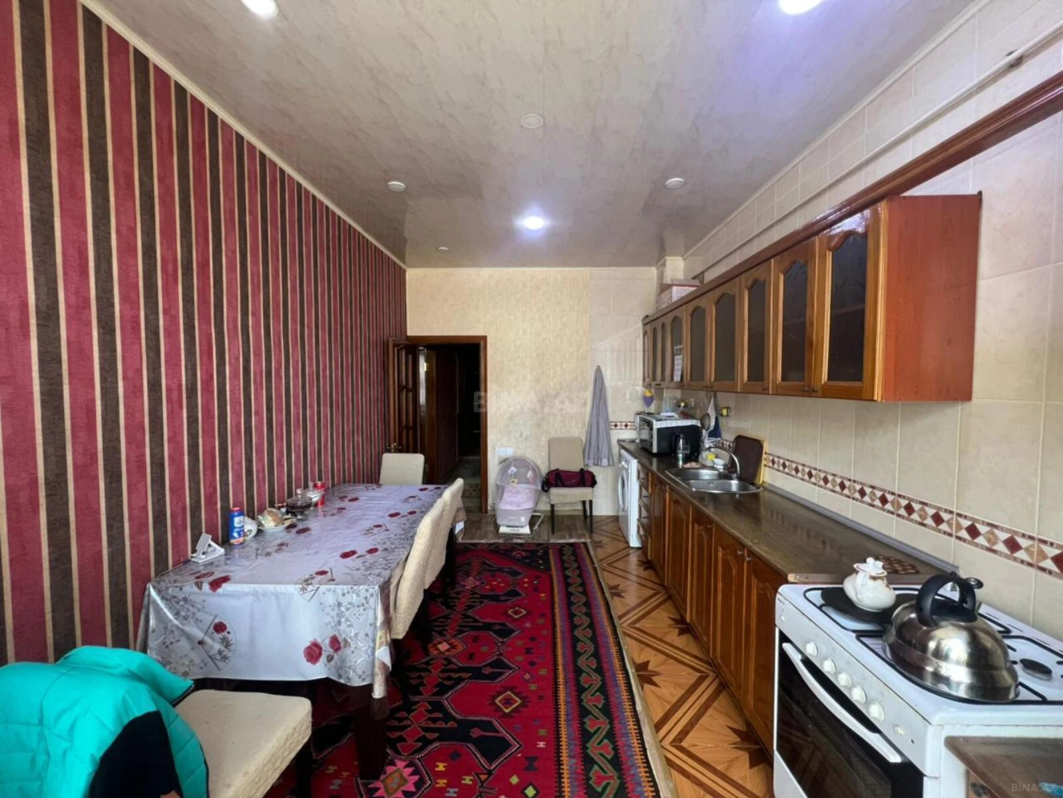 Satılır 3 otaqlı mənzil 115 m²