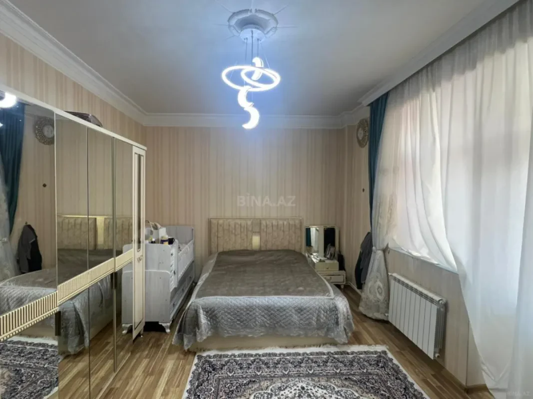Satılır 3 otaqlı mənzil 115 m²