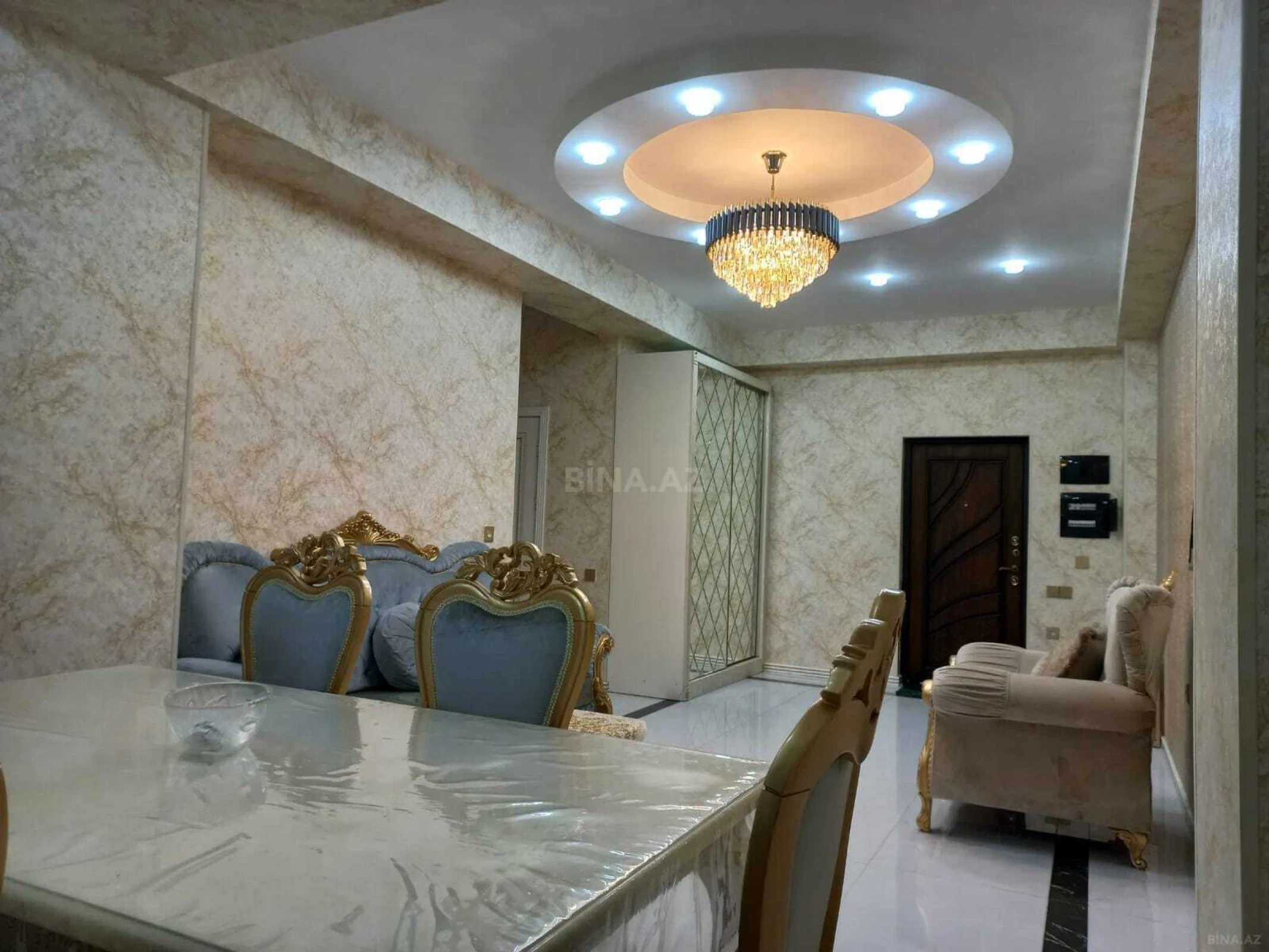 Kirayə verilir 3 otaqlı mənzil 120 m²