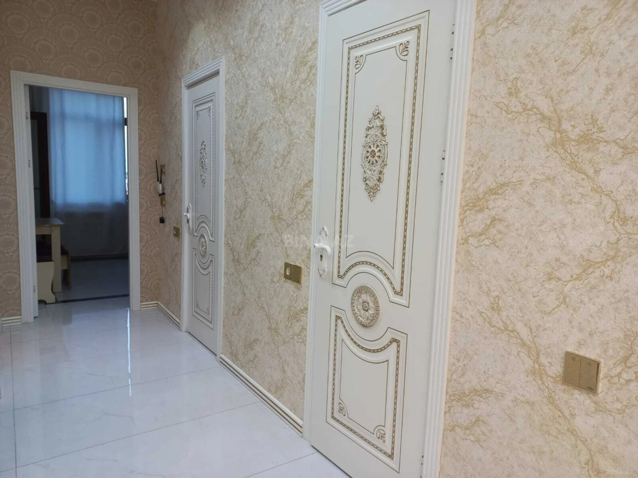 Kirayə verilir 3 otaqlı mənzil 120 m²