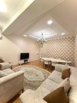 Satılır 3 otaqlı mənzil 130 m²