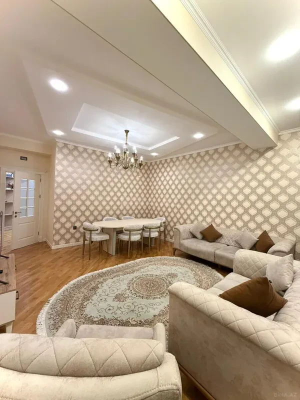 Satılır 3 otaqlı mənzil 130 m²