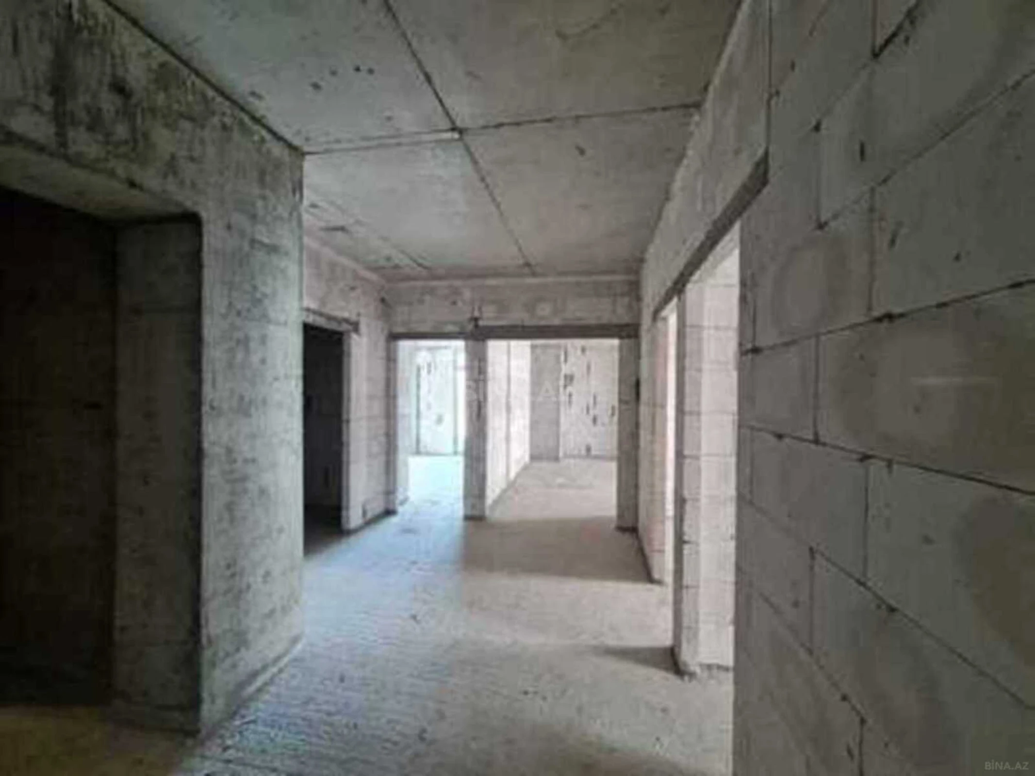 Satılır 3 otaqlı mənzil 150 m²