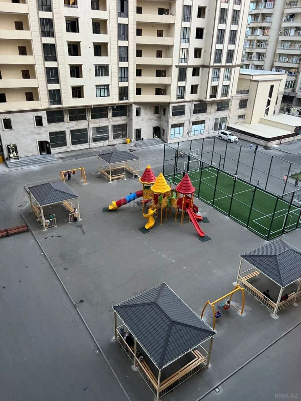 Satılır 3 otaqlı mənzil 150 m²