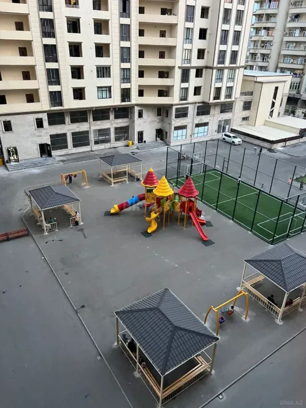 Satılır 3 otaqlı mənzil 150 m²