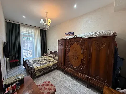 Satılır 2 otaqlı mənzil 60 m²