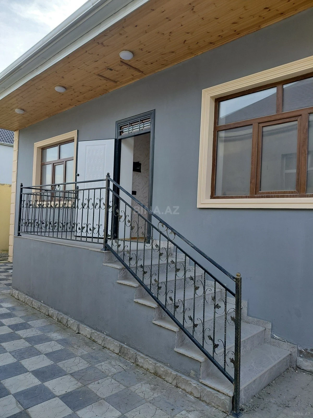 Satılır 4 otaqlı həyət evi 100 m²