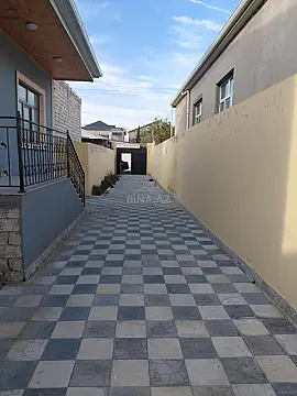 Satılır 4 otaqlı həyət evi 100 m²
