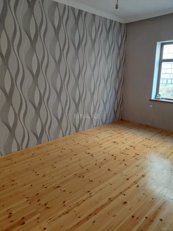 Satılır 4 otaqlı həyət evi 100 m²