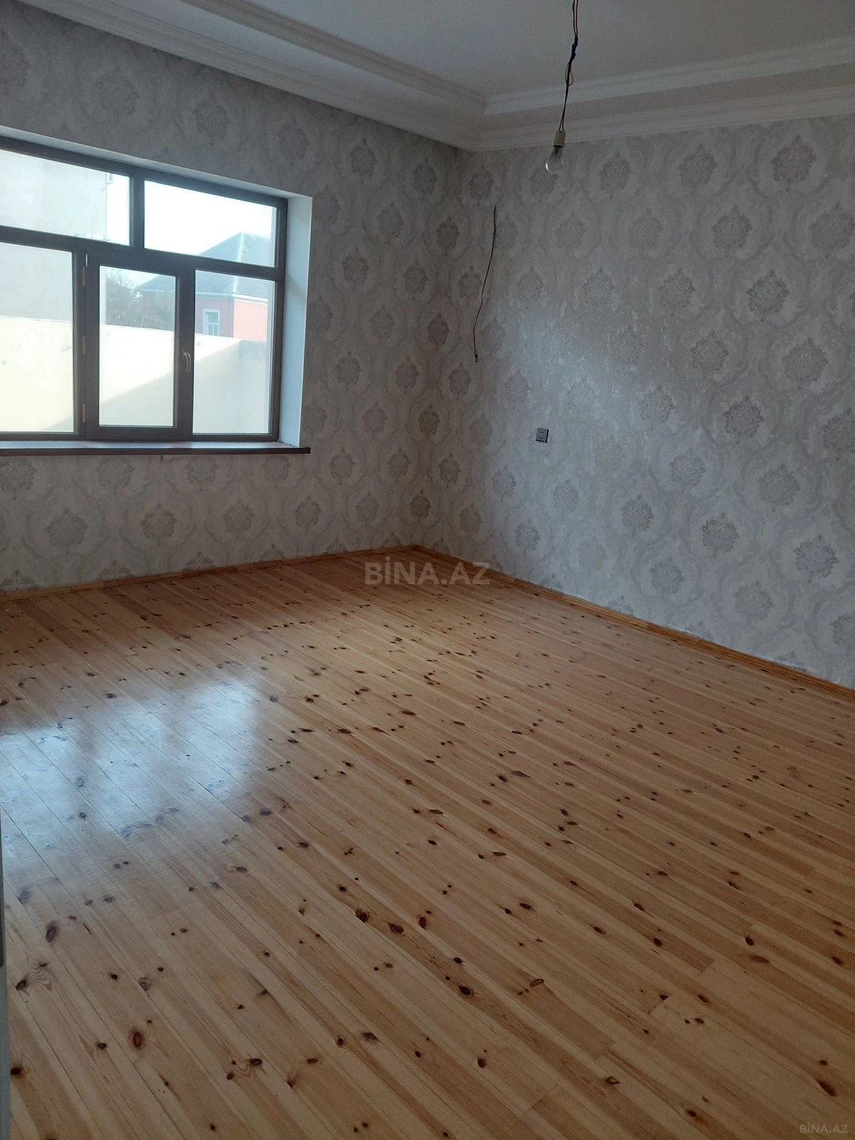 Satılır 4 otaqlı həyət evi 100 m²