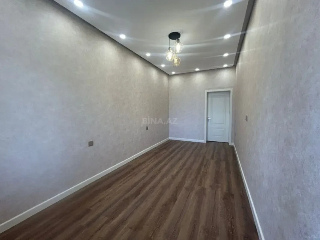 Satılır 3 otaqlı mənzil 133 m²