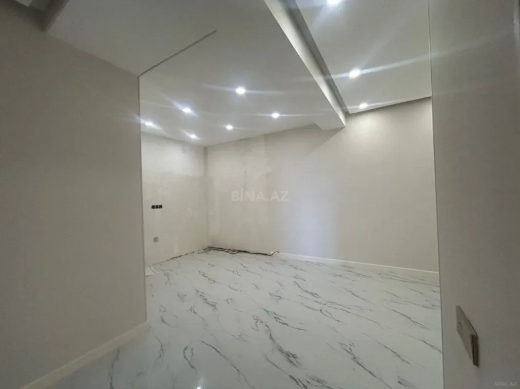 Satılır 3 otaqlı mənzil 133 m²