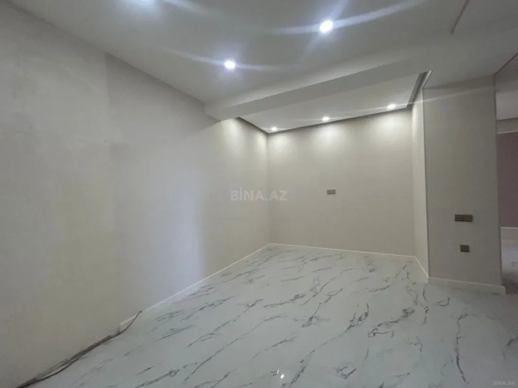 Satılır 3 otaqlı mənzil 133 m²