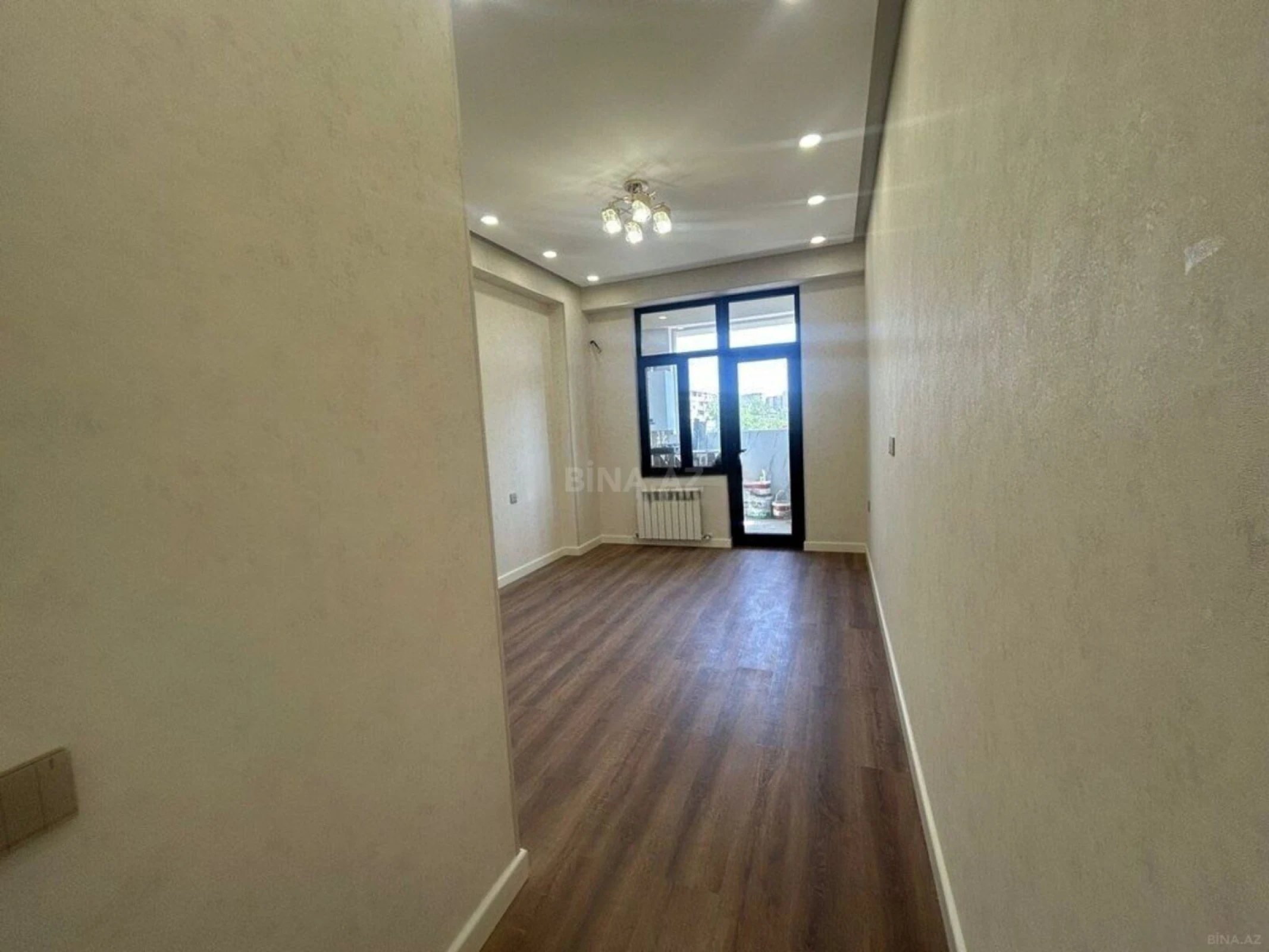 Satılır 3 otaqlı mənzil 133 m²