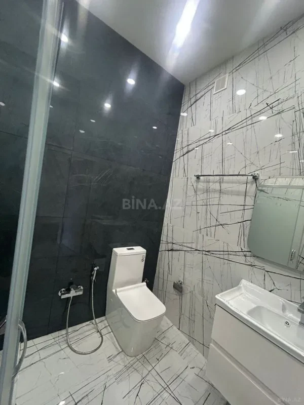 Satılır 3 otaqlı mənzil 133 m²