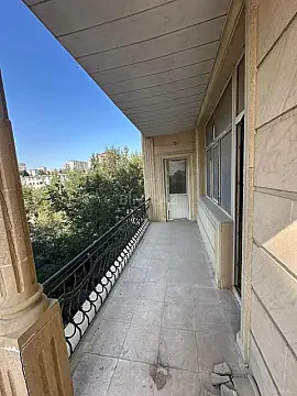Satılır 7 otaqlı mənzil 408 m² — Bakı, Memar Əcəmi yanı 7 otaq 408.00 m²