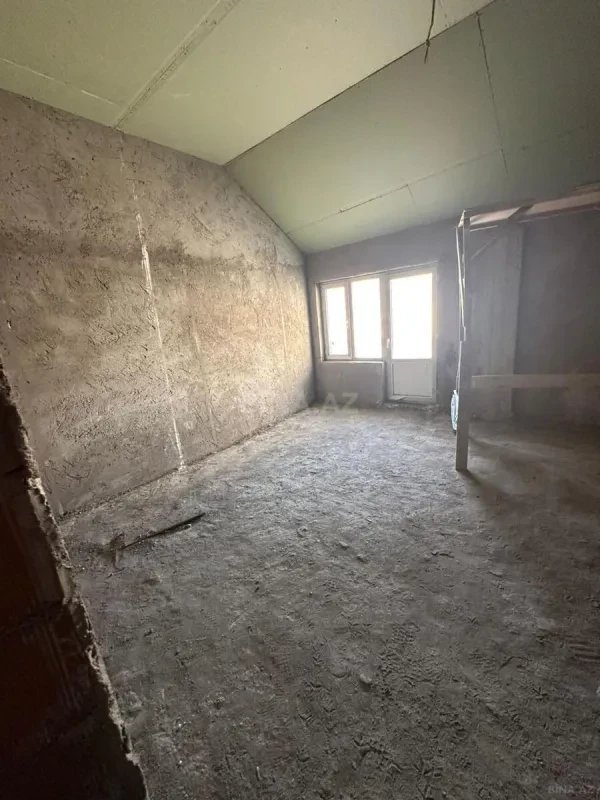 Satılır 7 otaqlı mənzil 408 m²