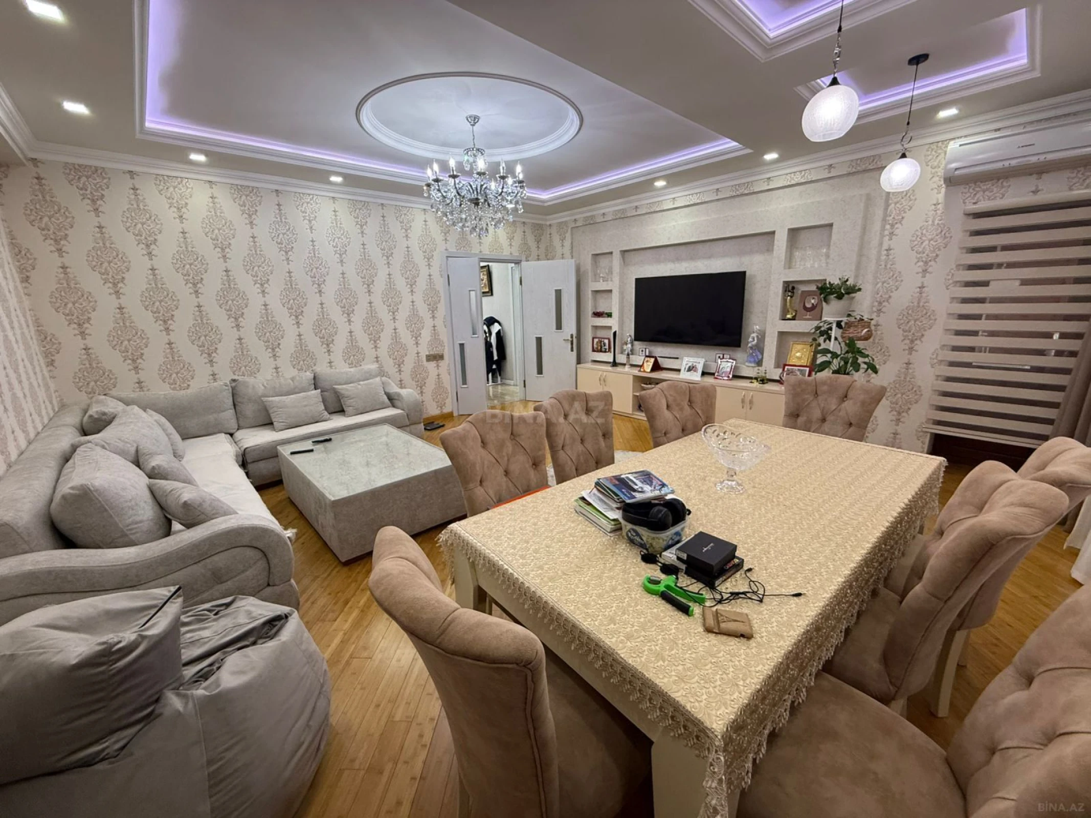 Satılır 3 otaqlı mənzil 137 m²