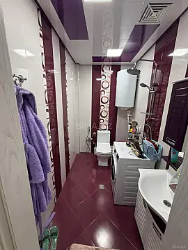 Satılır 3 otaqlı mənzil 137 m²