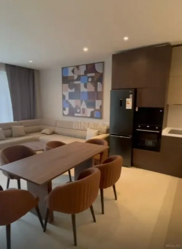 Kirayə verilir 2 otaqlı mənzil 105 m²