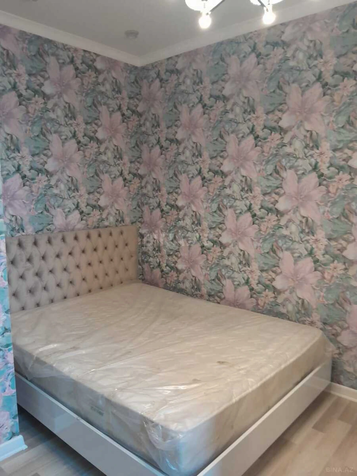 Kirayə verilir 2 otaqlı mənzil 60 m²