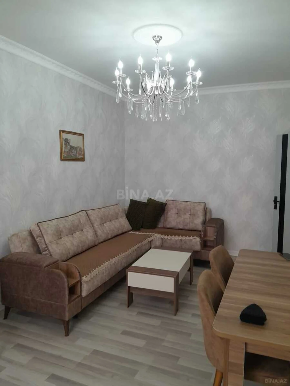 Kirayə verilir 2 otaqlı mənzil 60 m²