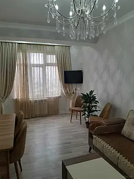 Kirayə verilir 2 otaqlı mənzil 60 m²
