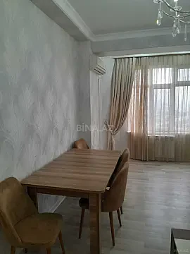 Kirayə verilir 2 otaqlı mənzil 60 m²