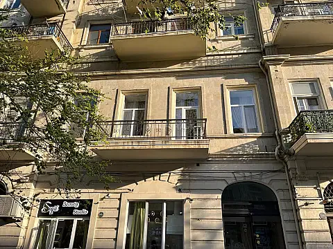 Kirayə verilir 3 otaqlı mənzil 65 m² — Bakı 3 otaq 65.00 m²