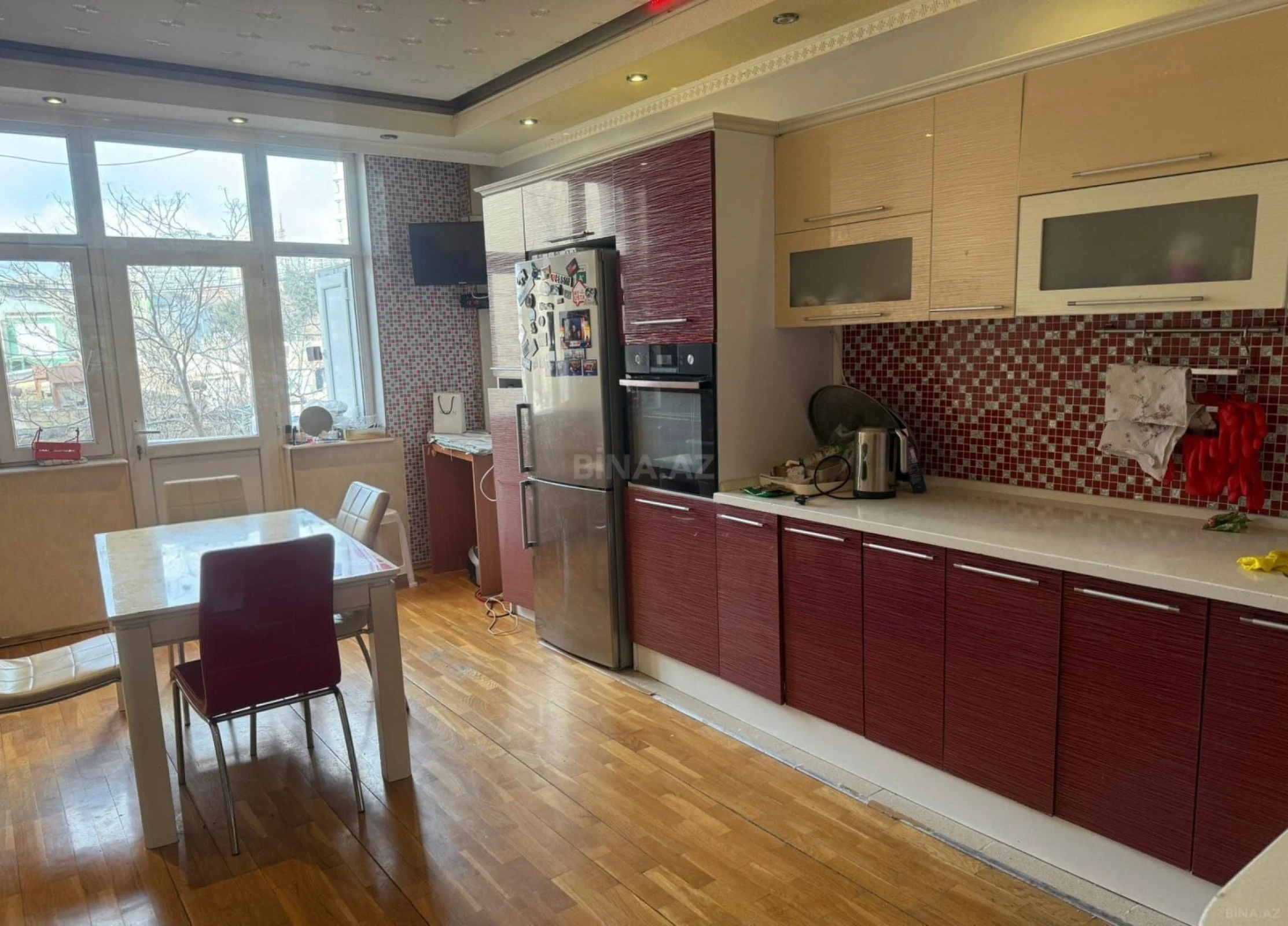 Satılır 3 otaqlı mənzil 125 m²