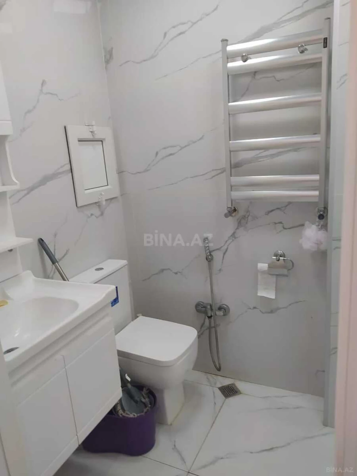 Kirayə verilir 2 otaqlı mənzil 75 m²