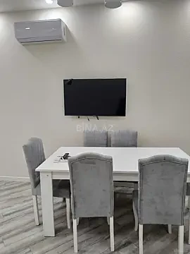 Kirayə verilir 2 otaqlı mənzil 75 m²