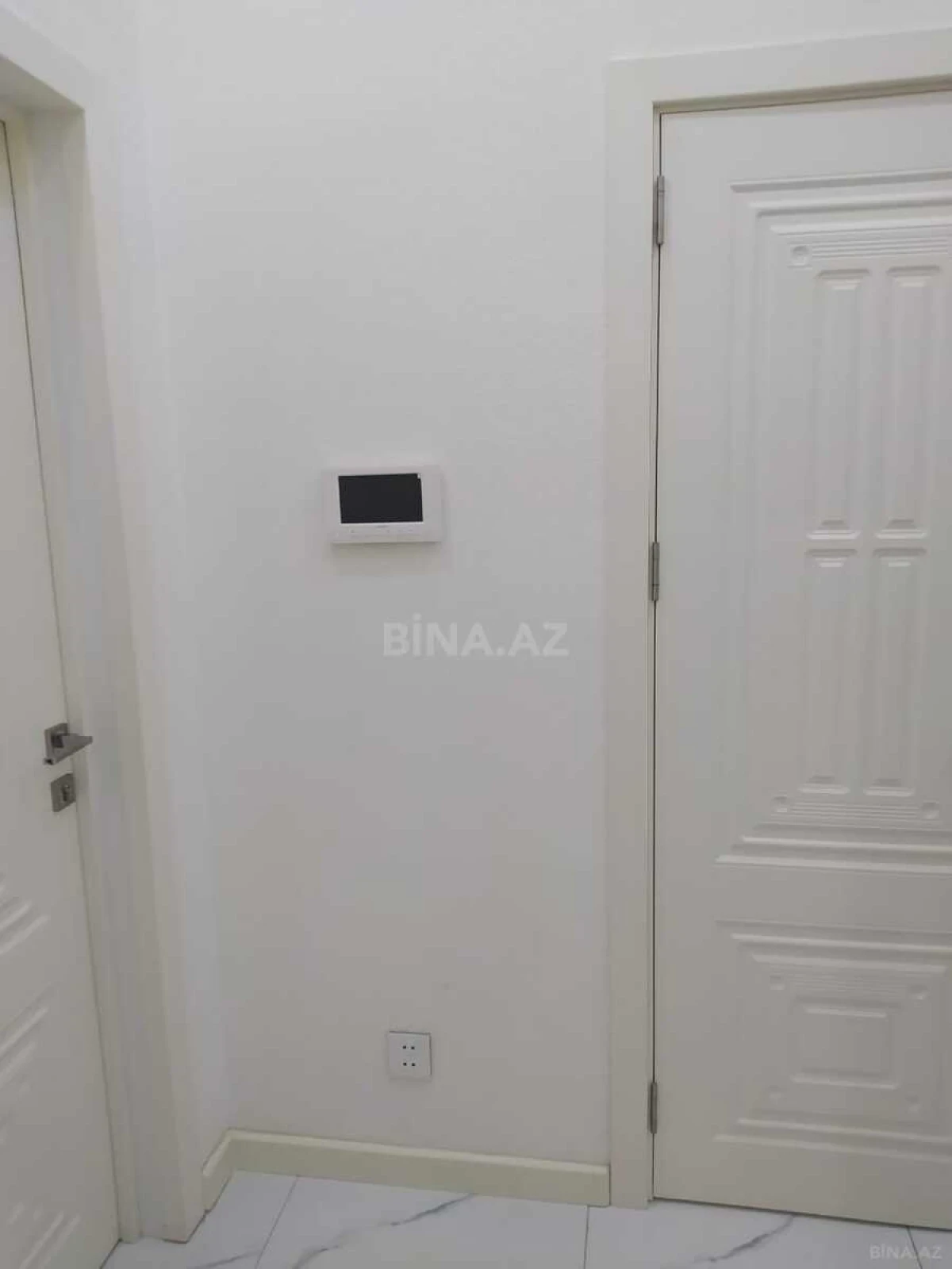 Kirayə verilir 2 otaqlı mənzil 75 m²