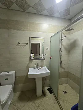 Satılır 2 otaqlı mənzil 66 m²