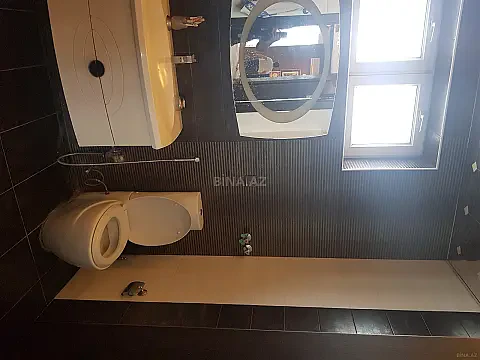 Kirayə verilir 6 otaqlı mənzil 200 m²