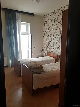 Kirayə verilir 6 otaqlı mənzil 200 m²