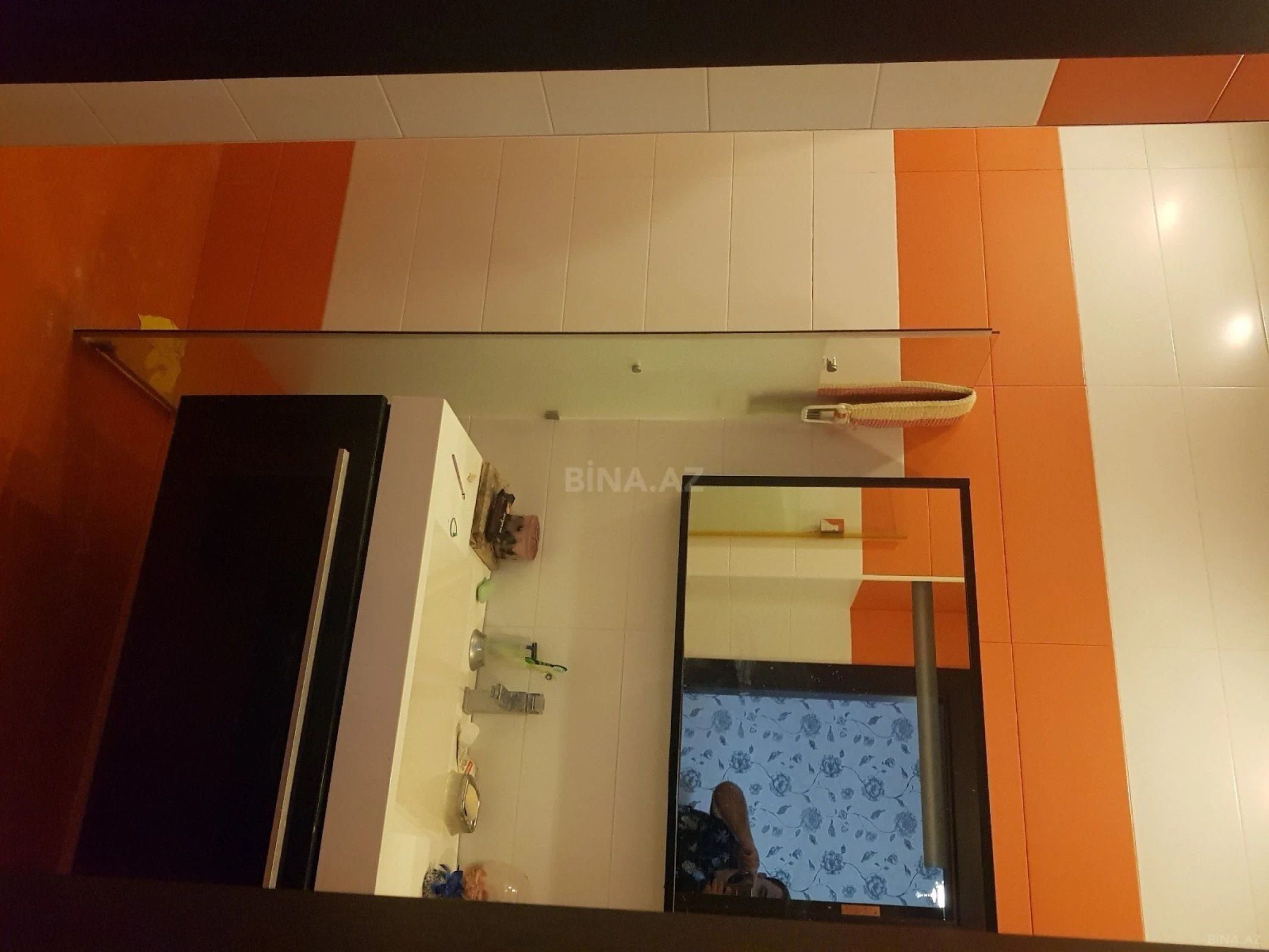 Kirayə verilir 6 otaqlı mənzil 200 m²