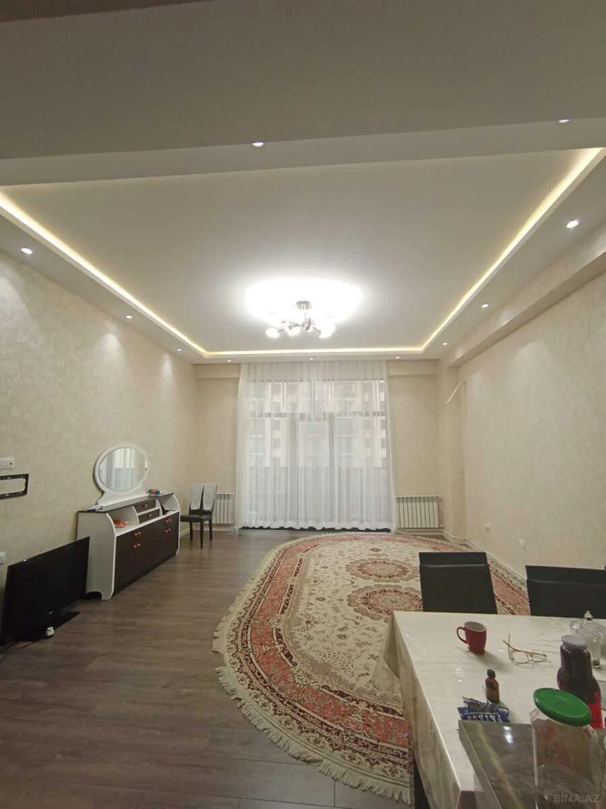 Satılır 2 otaqlı mənzil 81 m²