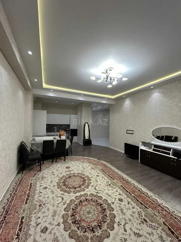 Satılır 2 otaqlı mənzil 81 m²