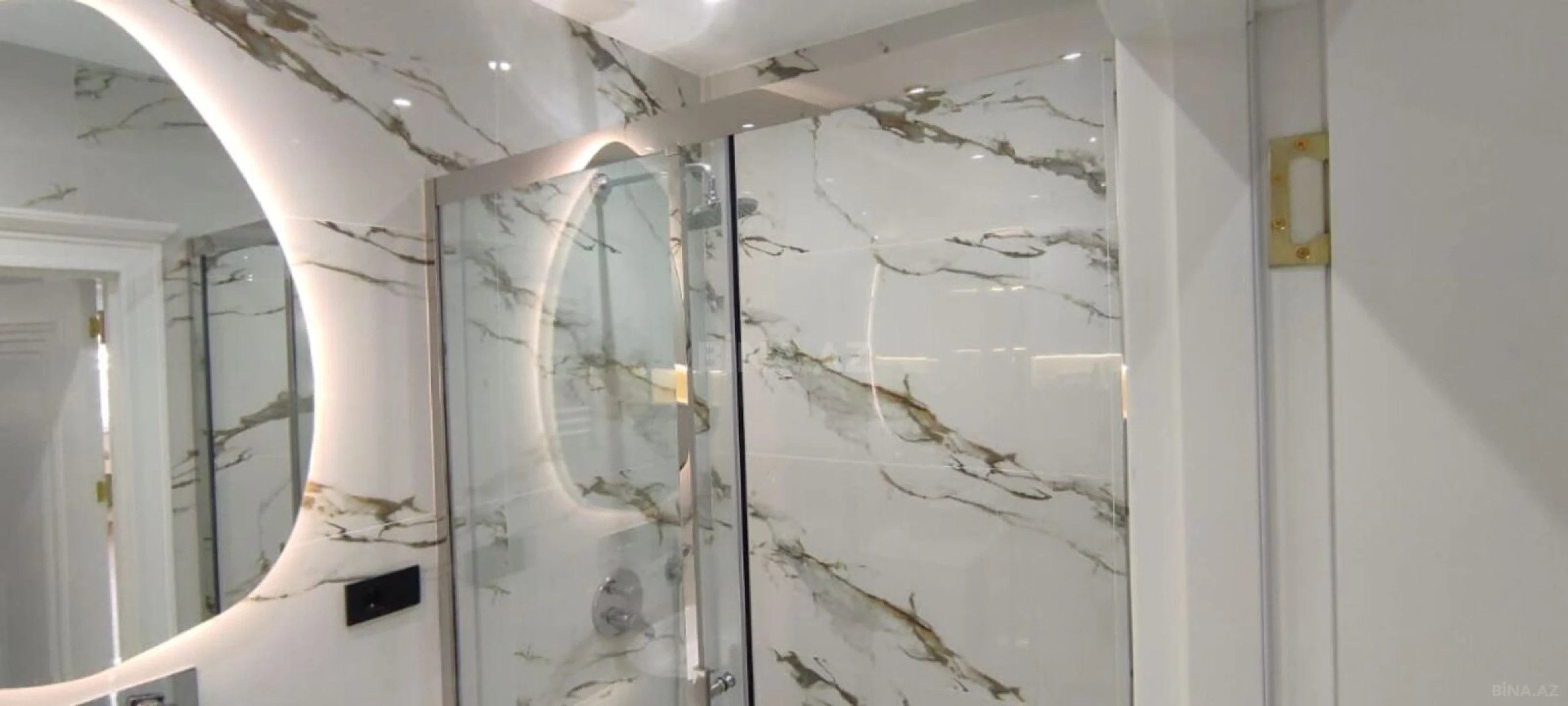 Kirayə verilir 4 otaqlı mənzil 180 m²