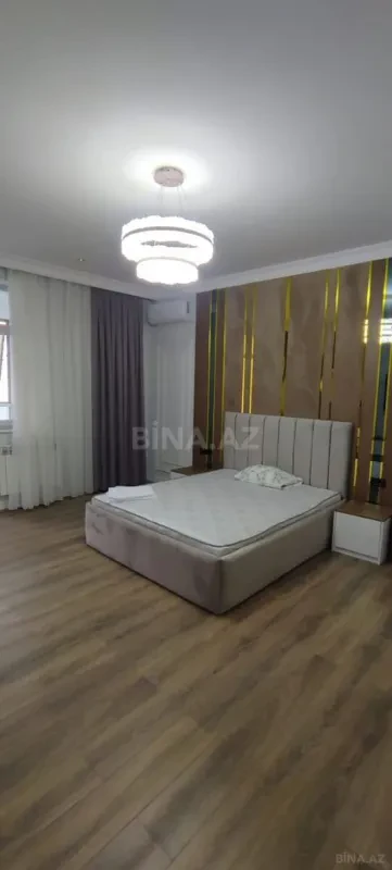 Kirayə verilir 4 otaqlı mənzil 180 m²