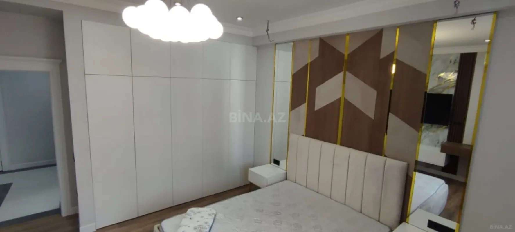 Kirayə verilir 4 otaqlı mənzil 180 m²