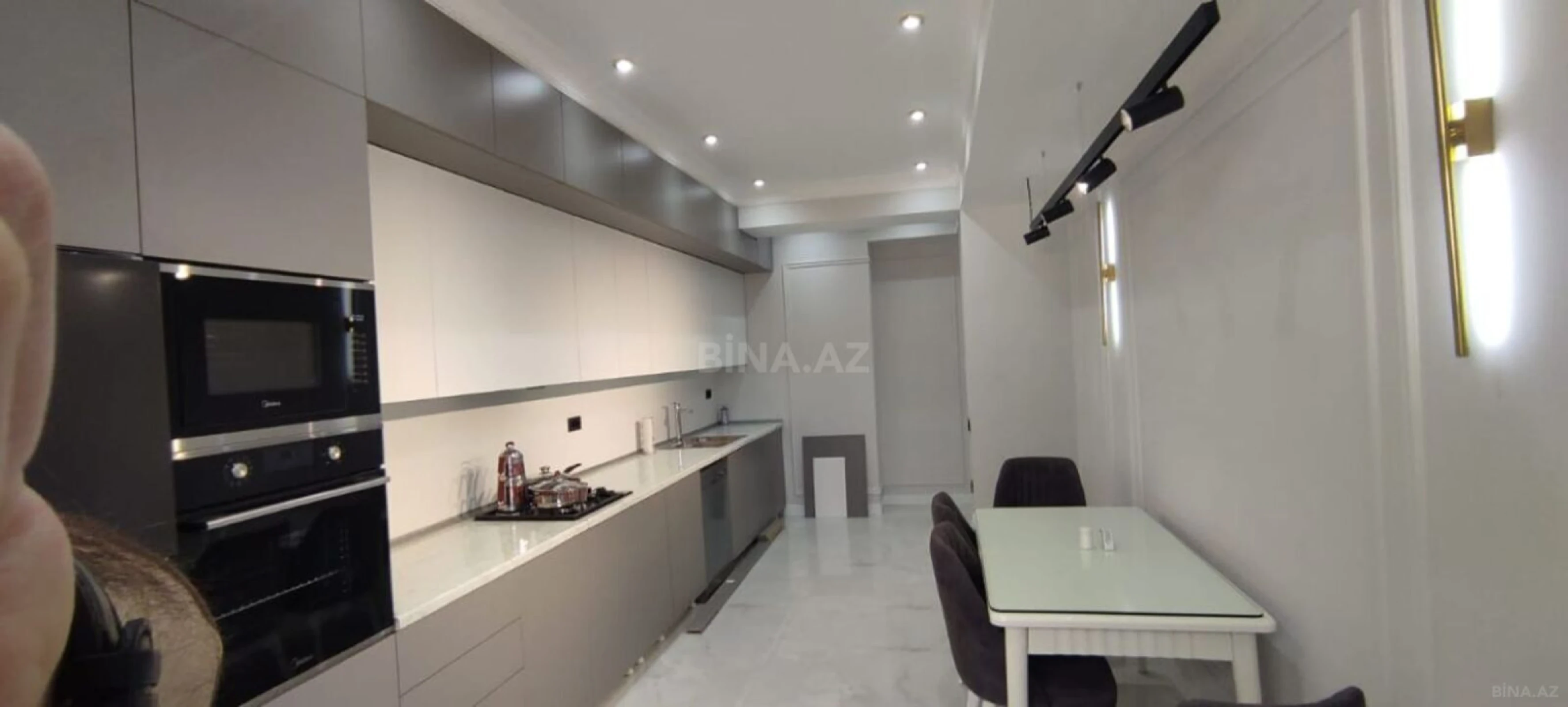 Kirayə verilir 4 otaqlı mənzil 180 m²