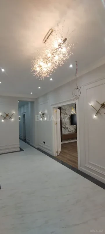 Kirayə verilir 4 otaqlı mənzil 180 m²