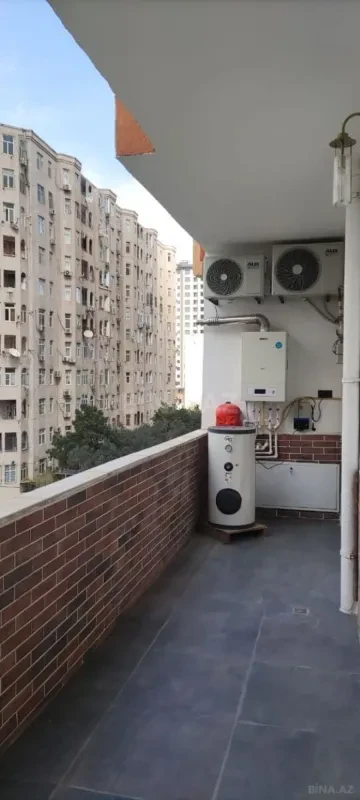 Kirayə verilir 4 otaqlı mənzil 180 m²