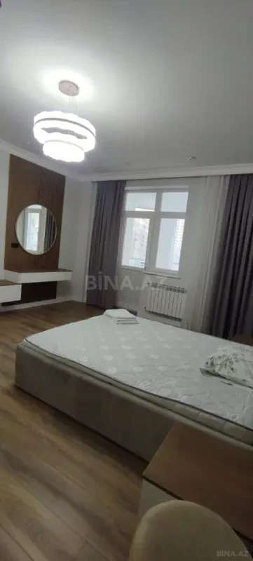 Kirayə verilir 4 otaqlı mənzil 180 m²