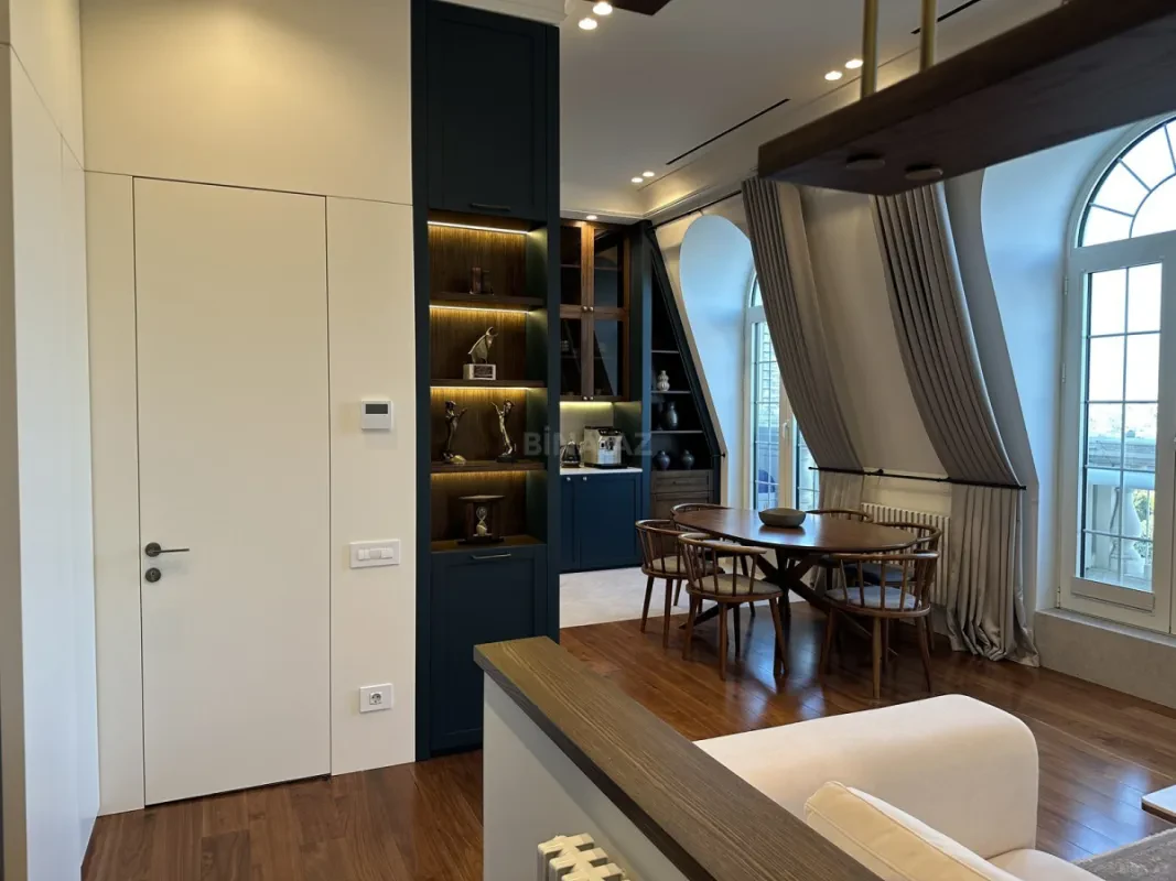 Satılır 2 otaqlı mənzil 75 m²